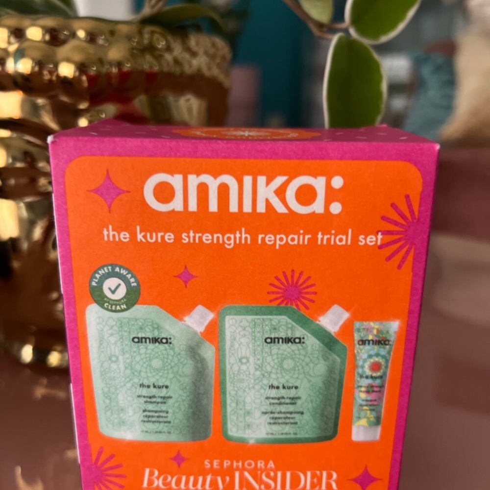 NIB Amika The Kure Strength Repair Trial Set